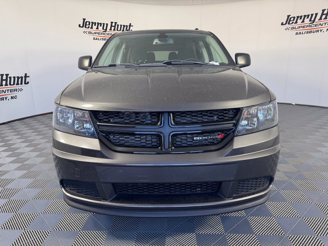 Used 2020 Dodge Journey SE w/ SE Popular Equipment Group FWD image 5