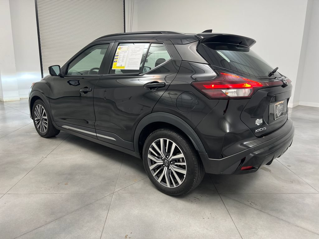Used 2024 Nissan Kicks SR FWD image 5