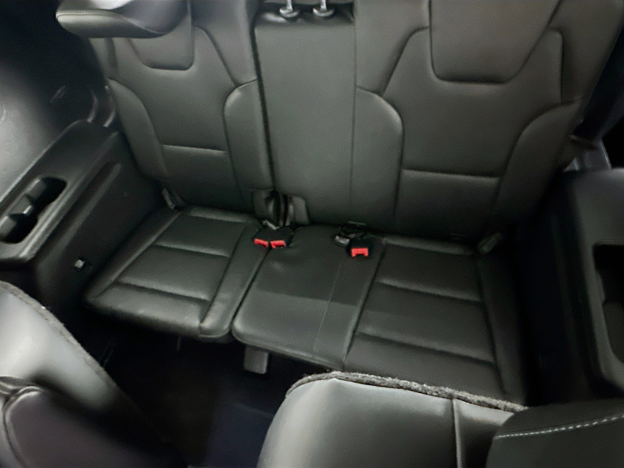Used 2025 Kia Telluride S FWD image 30