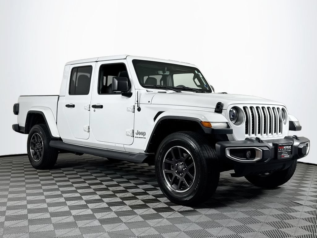 Used 2023 Jeep Gladiator Overland w/ LED Lighting Group AWD/4WD image 1