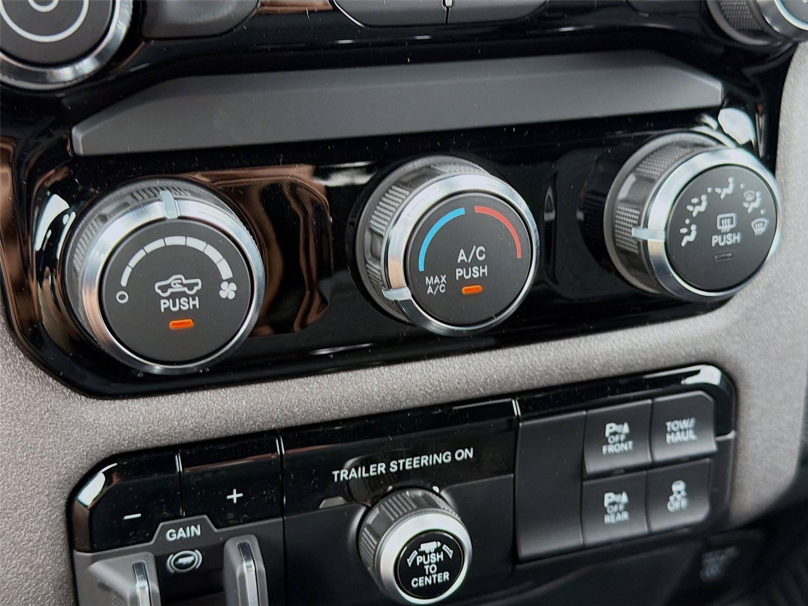 New 2026 RAM 1500 Warlock AWD/4WD image 21