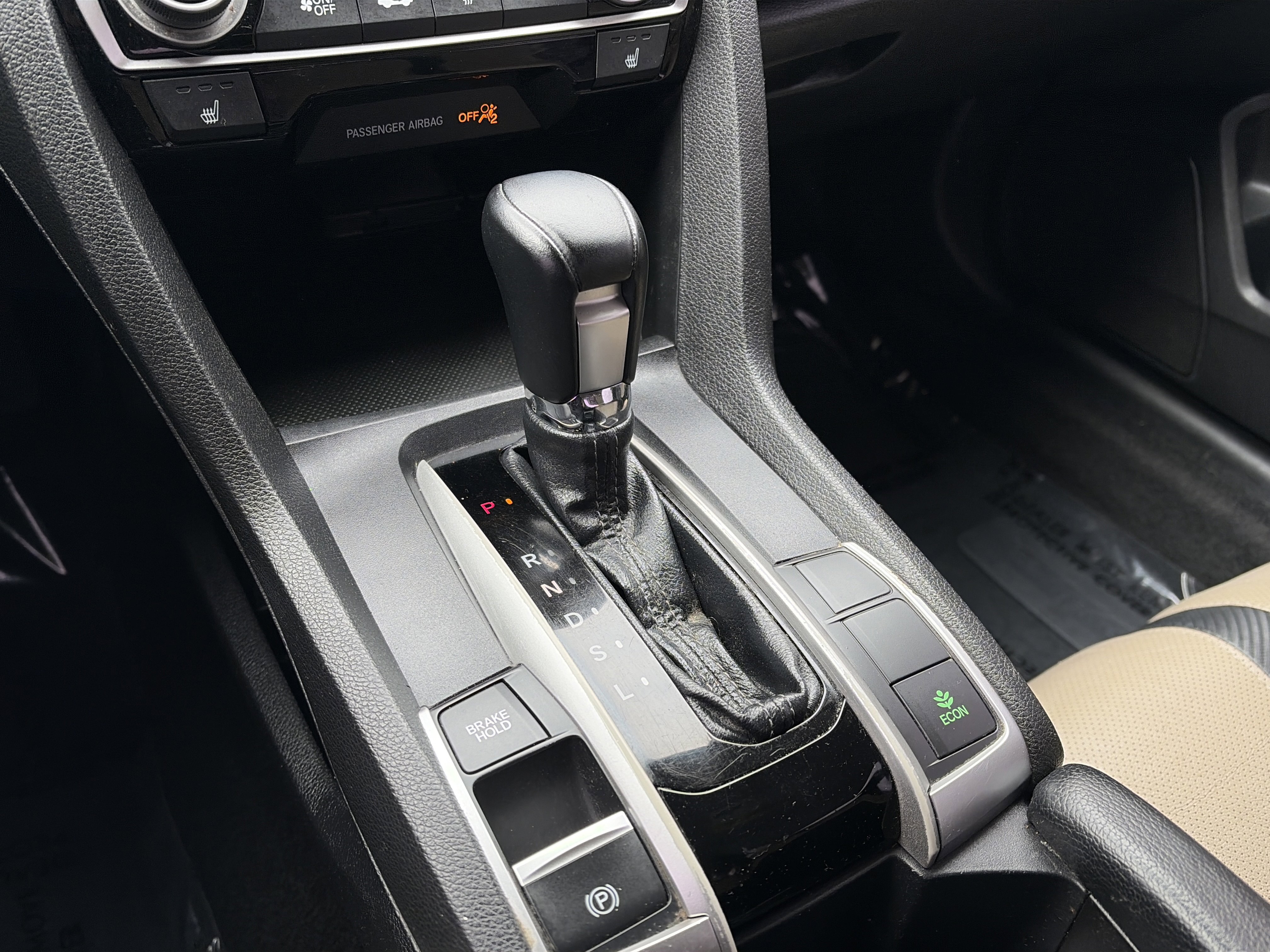 Used 2016 Honda Civic Touring image 14