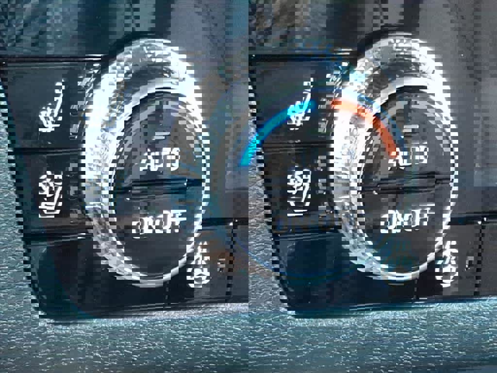 New 2026 Mitsubishi Outlander SEL image 9