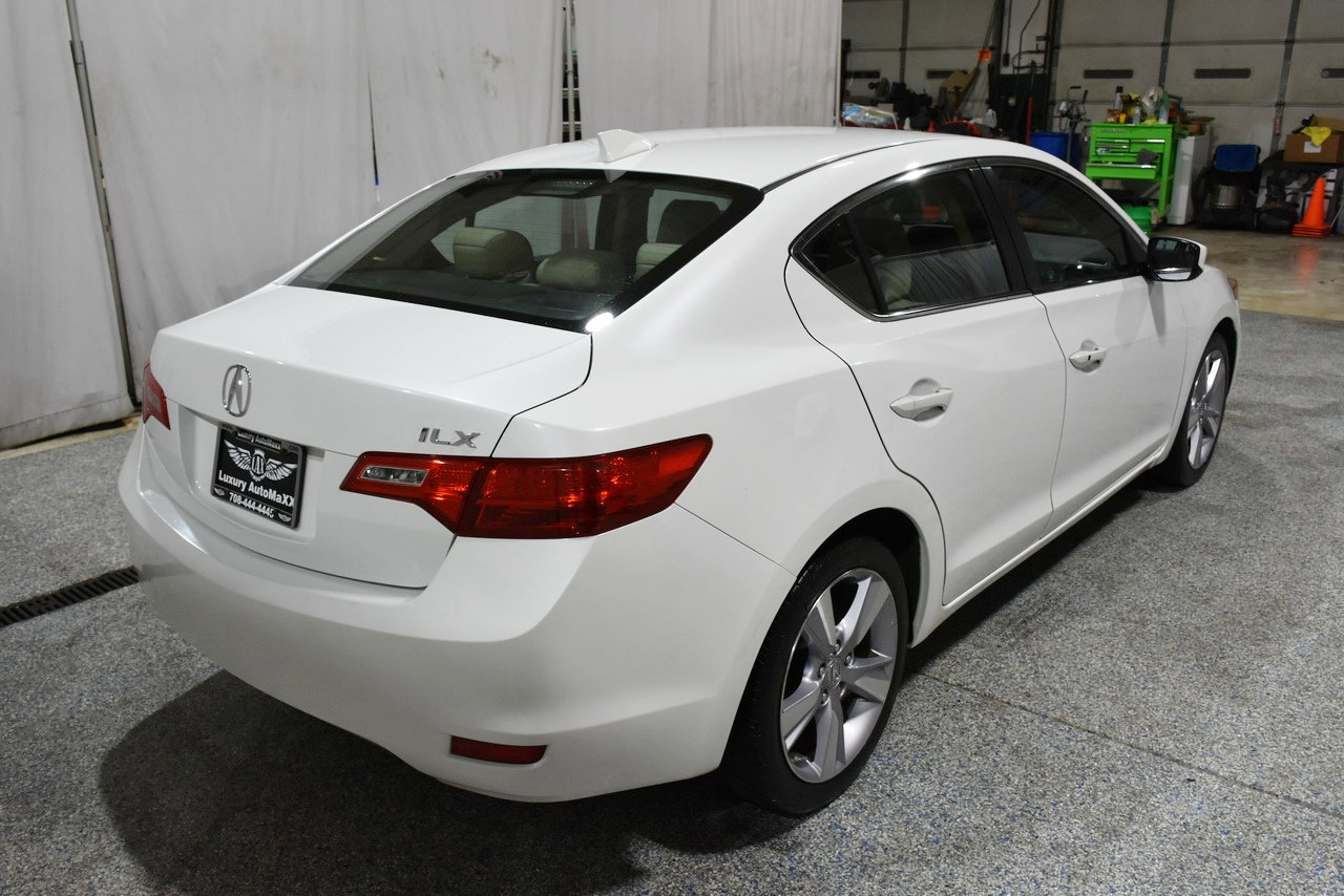 Used 2013 Acura ILX w/ Premium Package image 28