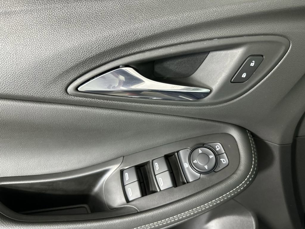 Used 2023 Buick Encore GX Preferred w/ Cold Weather Comfort Package FWD image 25