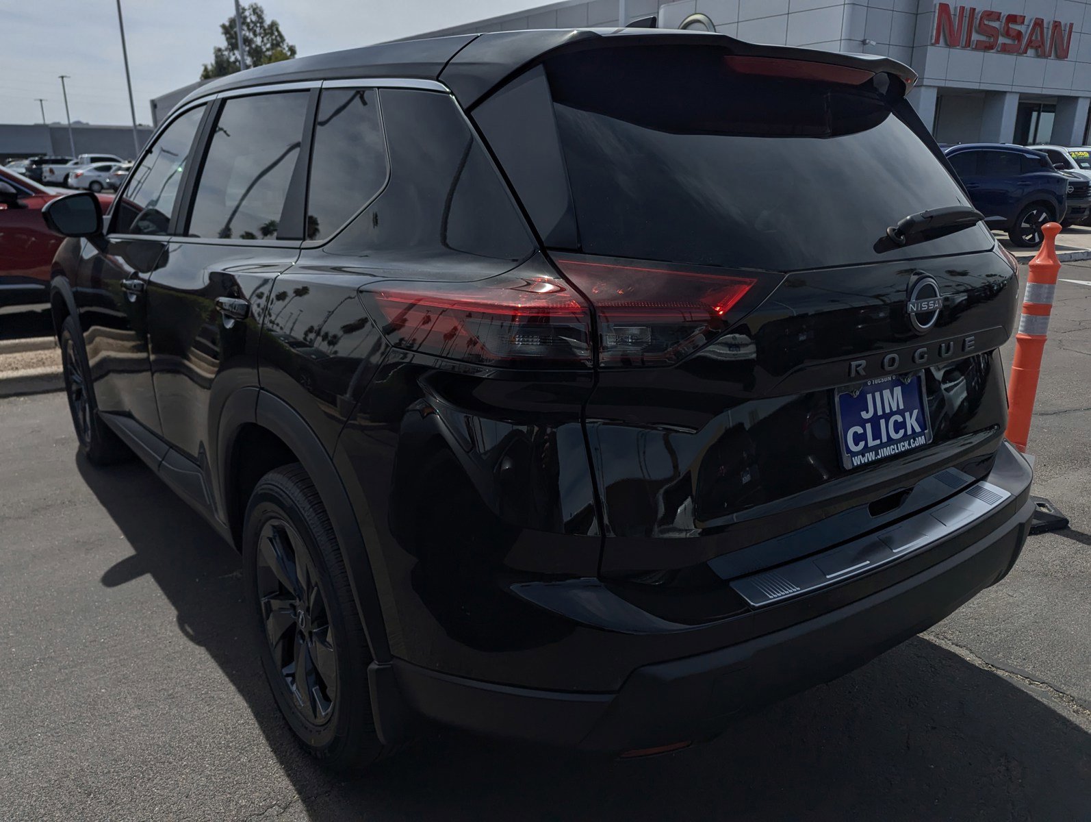 New 2026 Nissan Rogue SV FWD image 4
