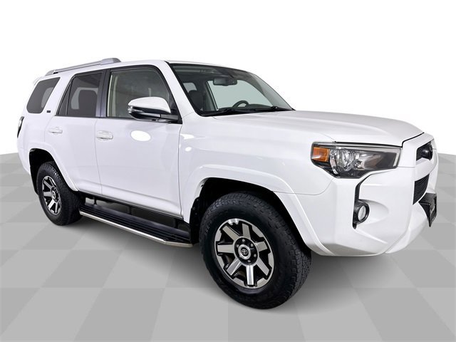 Used 2018 Toyota 4Runner SR5 image 2