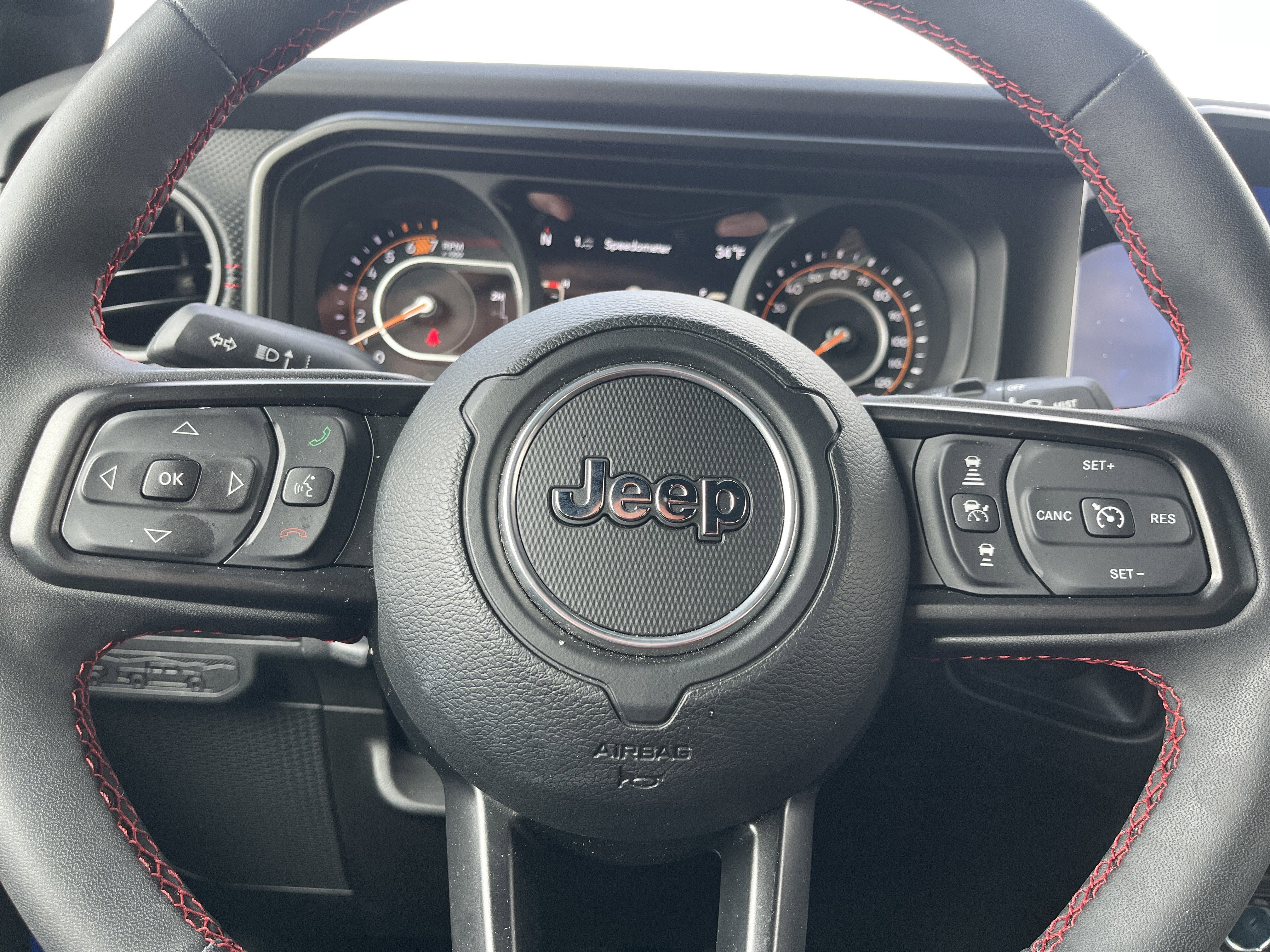 Used 2024 Jeep Wrangler Unlimited Rubicon w/ XTREMEE 35" Tire Package image 11