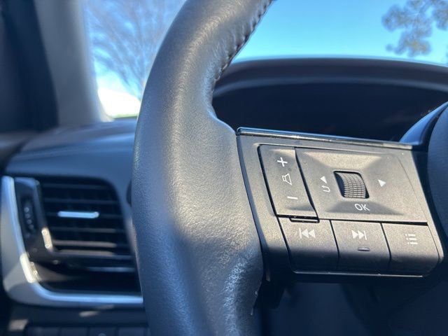 Used 2023 Nissan Rogue SL w/ SL Premium Package image 27