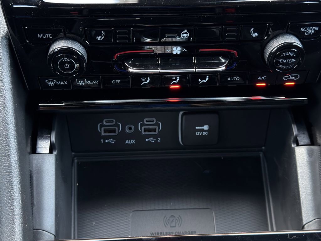 New 2025 Jeep Grand Cherokee Altitude image 16