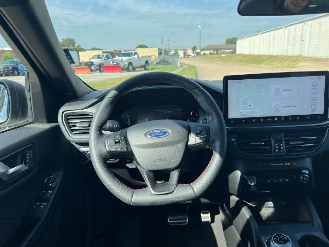 Used 2024 Ford Escape ST-Line w/ Tech Pack #1 AWD/4WD image 18