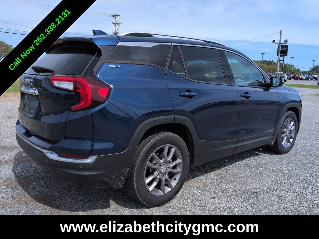 Used 2023 GMC Terrain SLT image 4