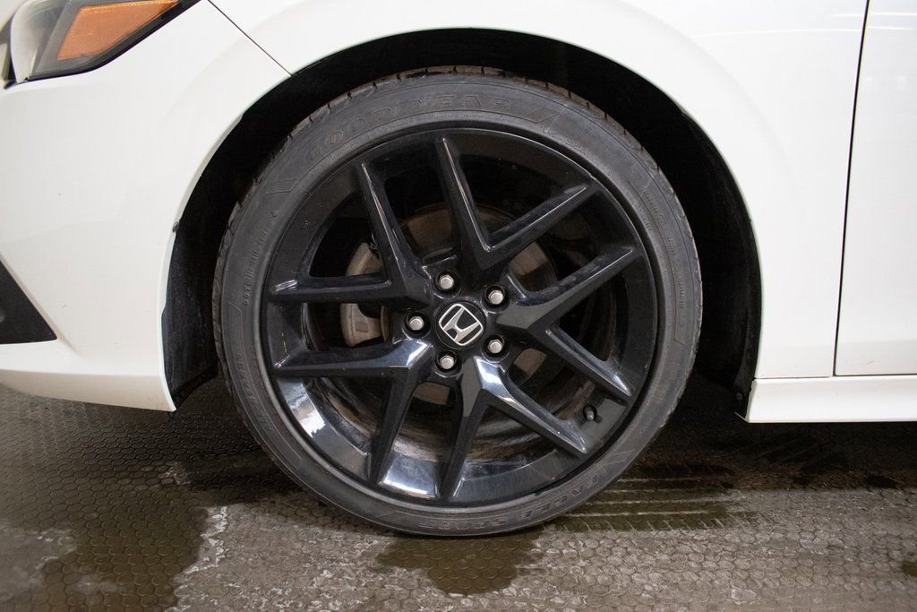 Used 2023 Honda Civic Sport image 9
