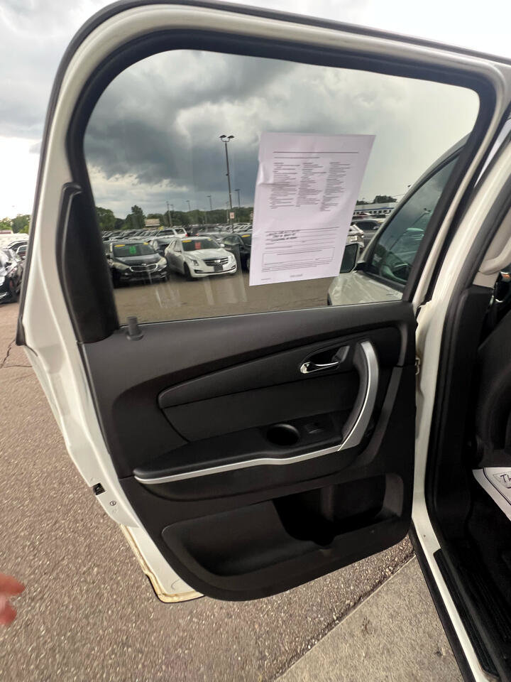 Used 2011 GMC Acadia SLE image 12