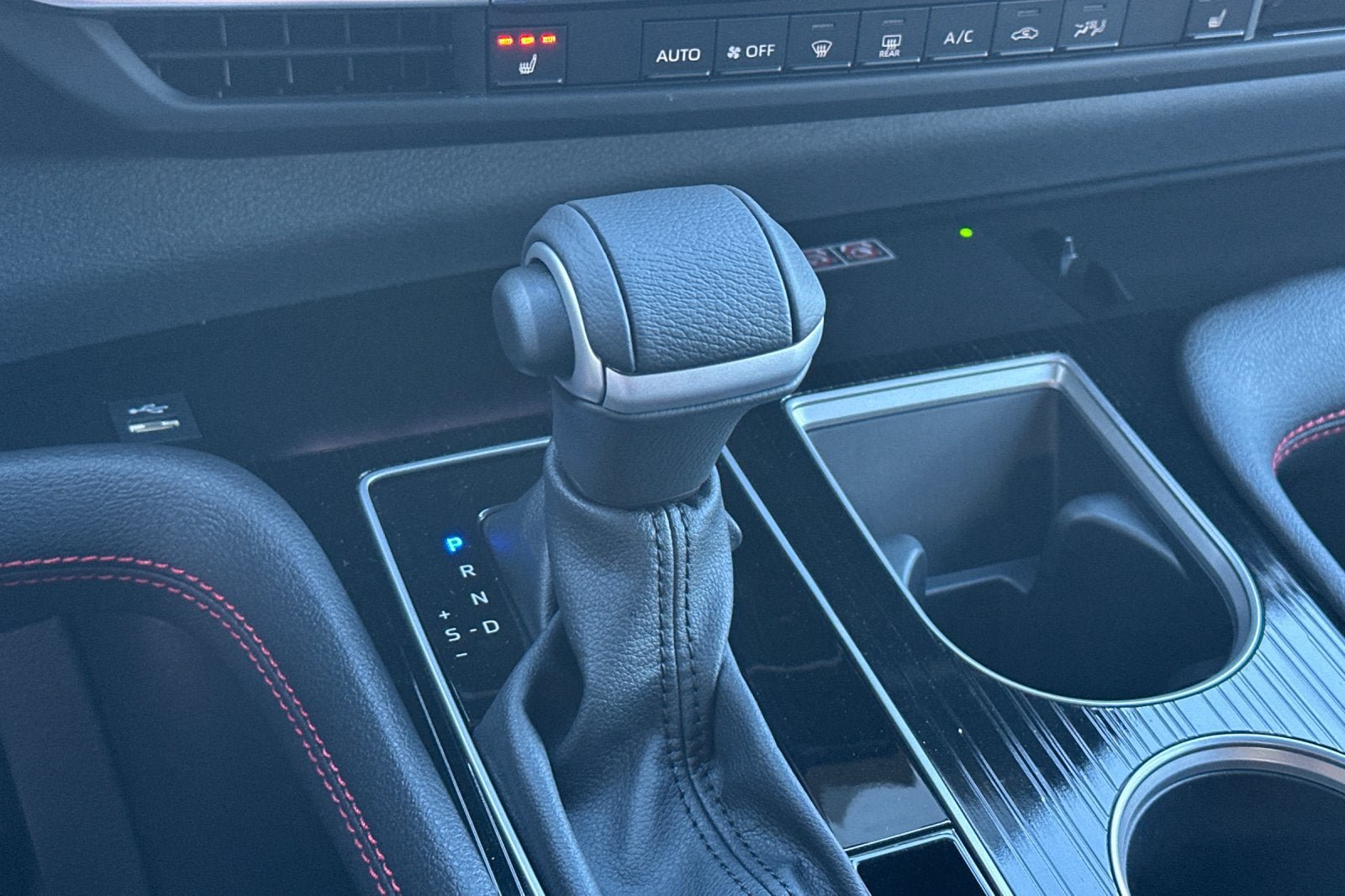 New 2026 Toyota Sienna XSE FWD image 25