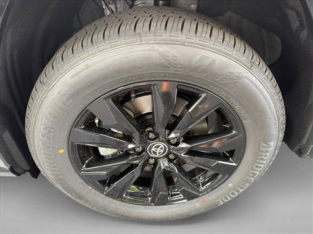 New 2026 Toyota RAV4 SE w/ Convenience Package AWD/4WD image 11