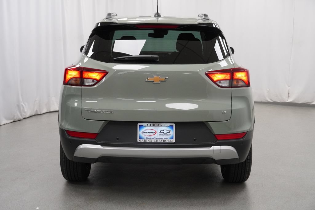 New 2026 Chevrolet TrailBlazer LT w/ LT Cold Weather Package FWD image 35