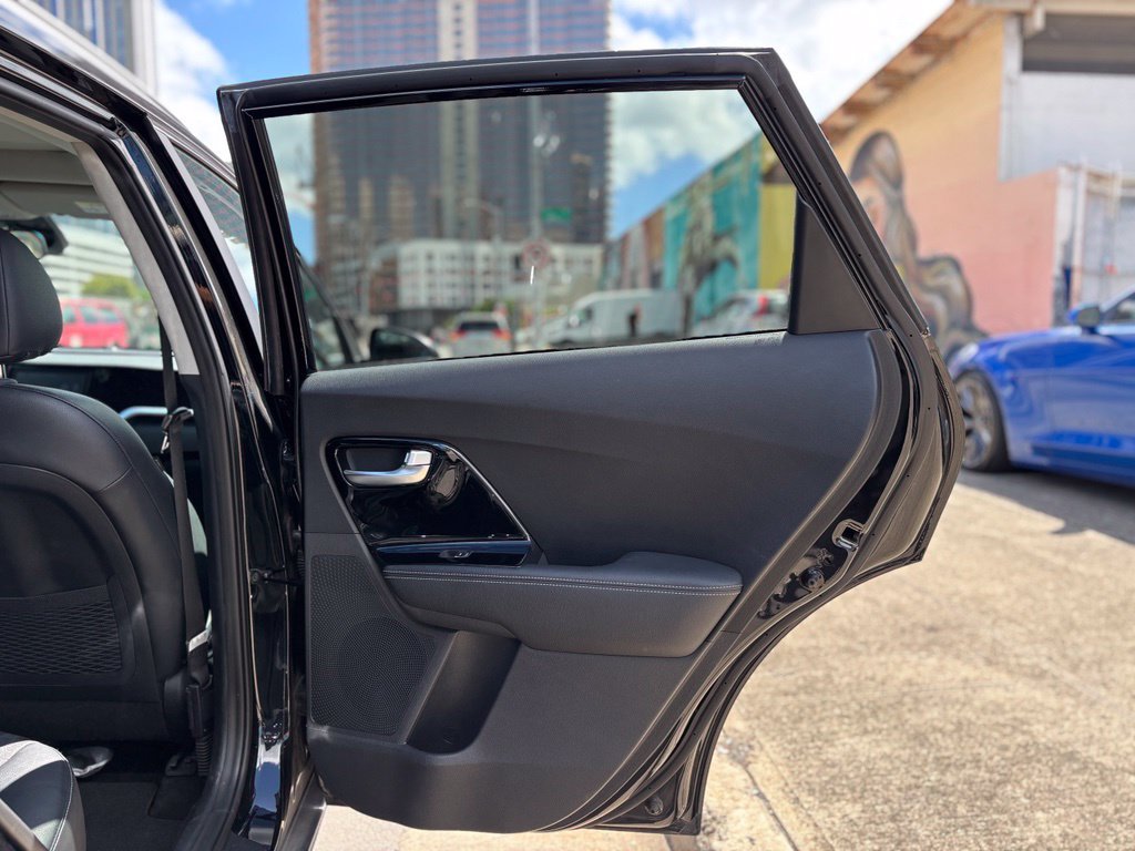 Used 2022 Kia Niro LXS FWD image 17