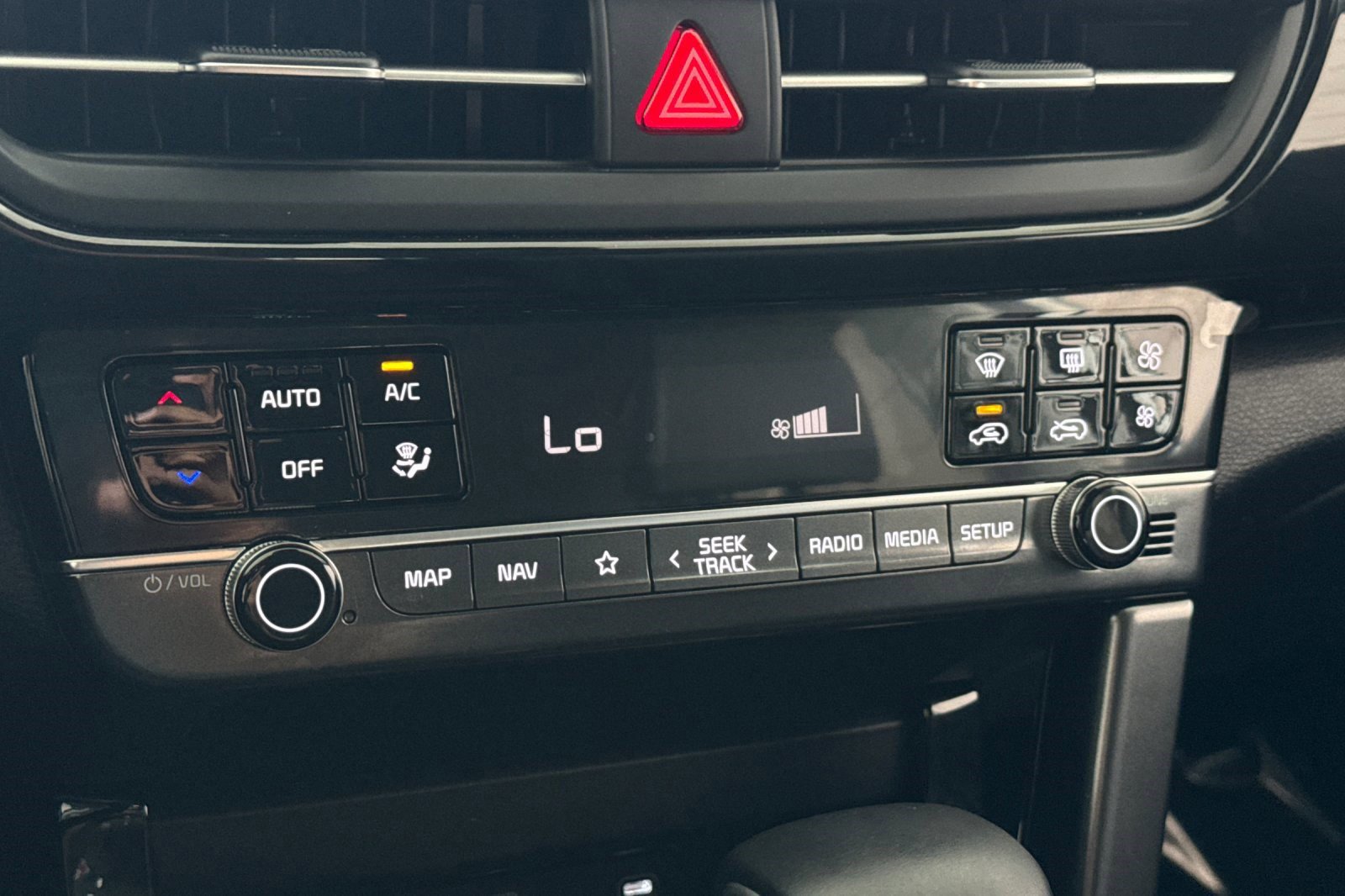 Used 2024 Kia Seltos S FWD image 17