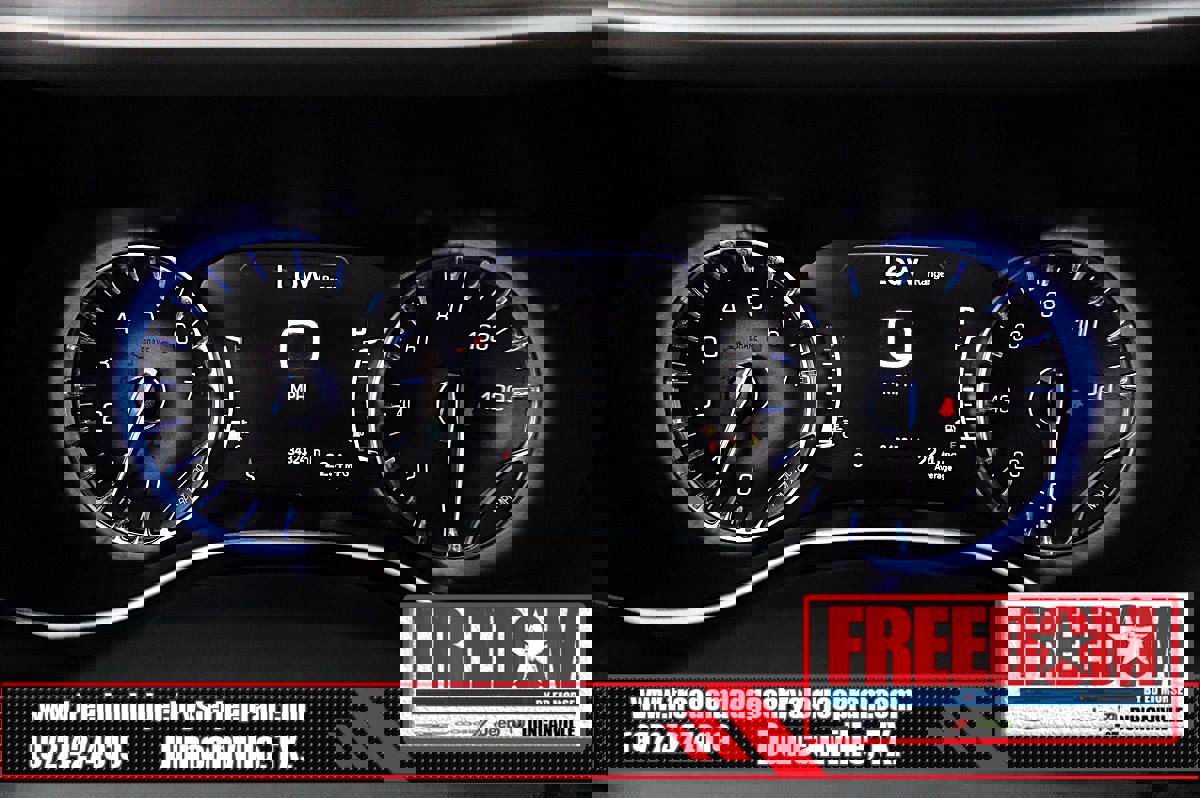 Certified 2024 Chrysler Pacifica Touring-L image 19