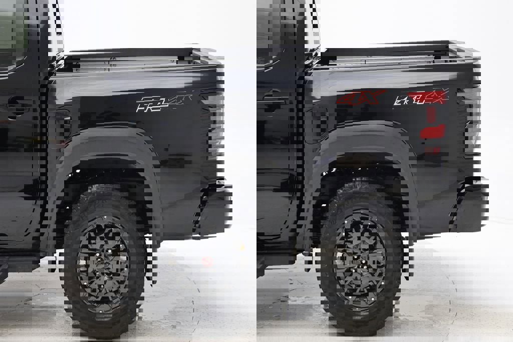 Used 2023 Nissan Frontier PRO-4X w/ Pro-4X Premium Package image 7