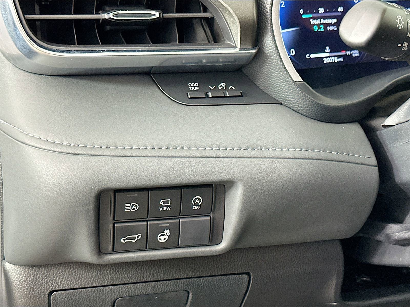 Used 2024 Toyota Highlander Limited image 10