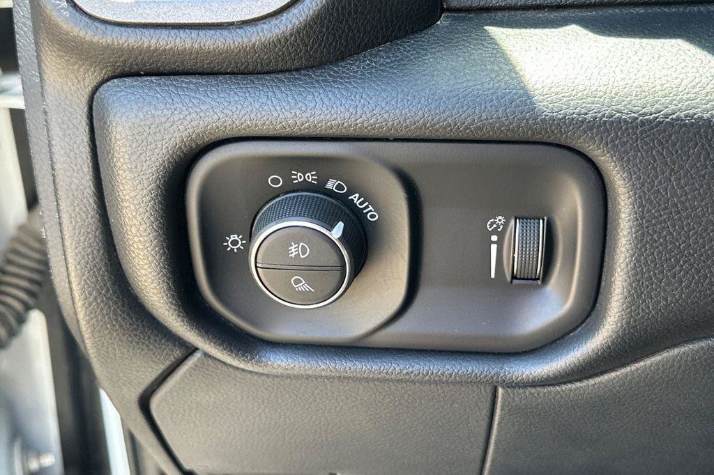 Used 2022 RAM 4500 Tradesman RWD image 25