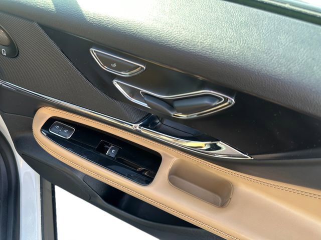 Used 2020 Lincoln Corsair Reserve image 12