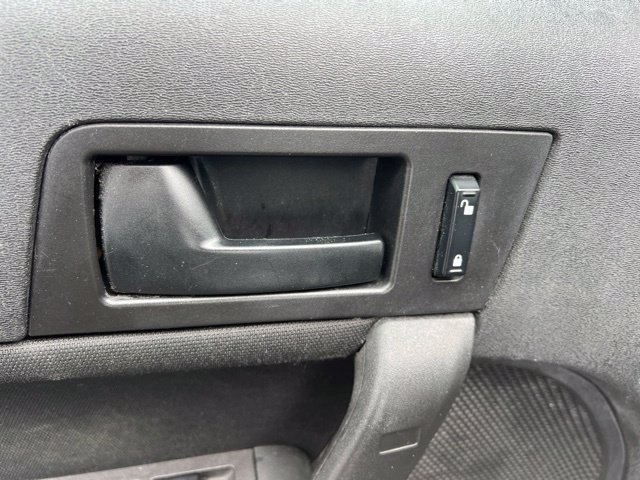 Used 2010 Ford Focus SE FWD image 23