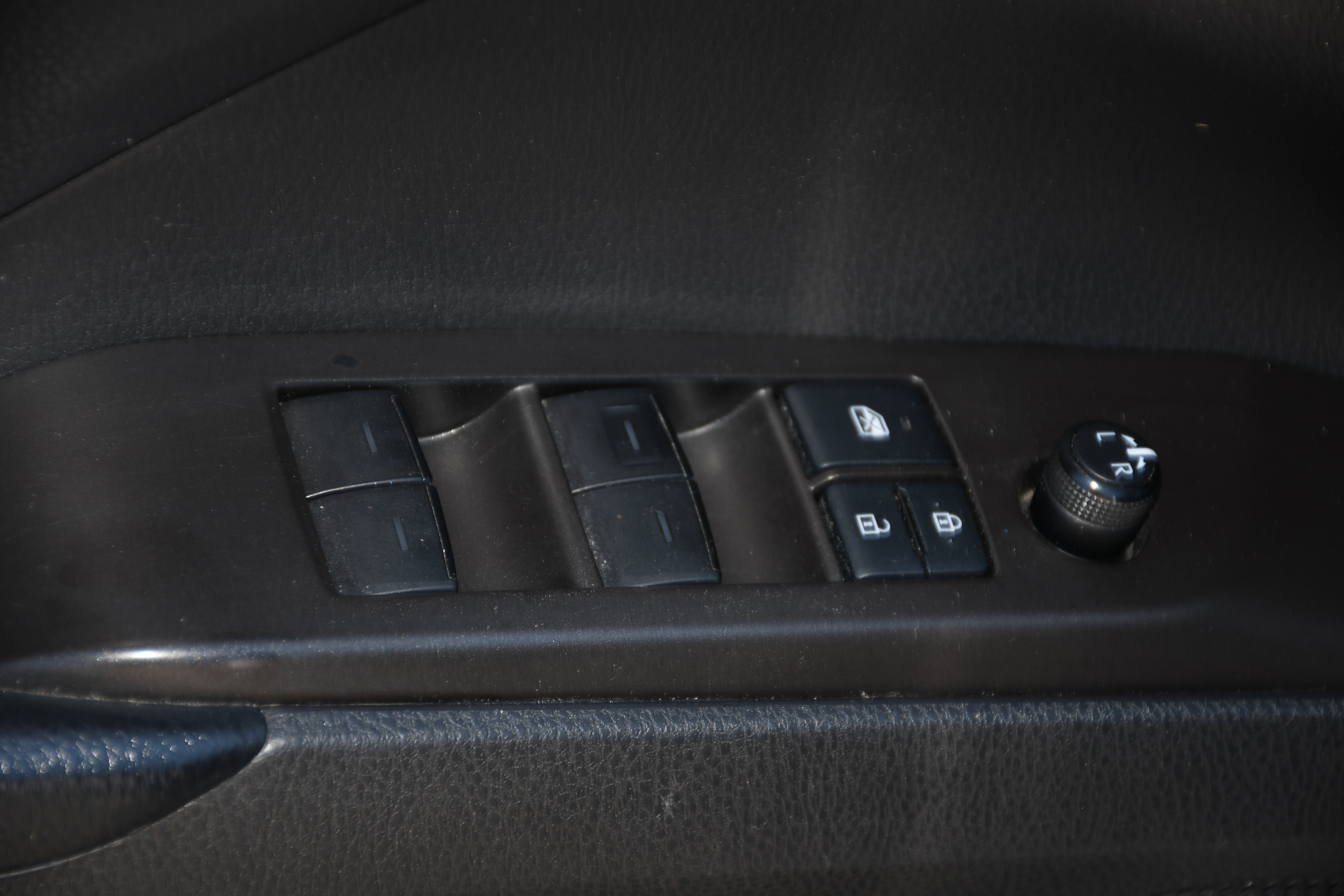 Used 2021 Toyota Camry SE image 10