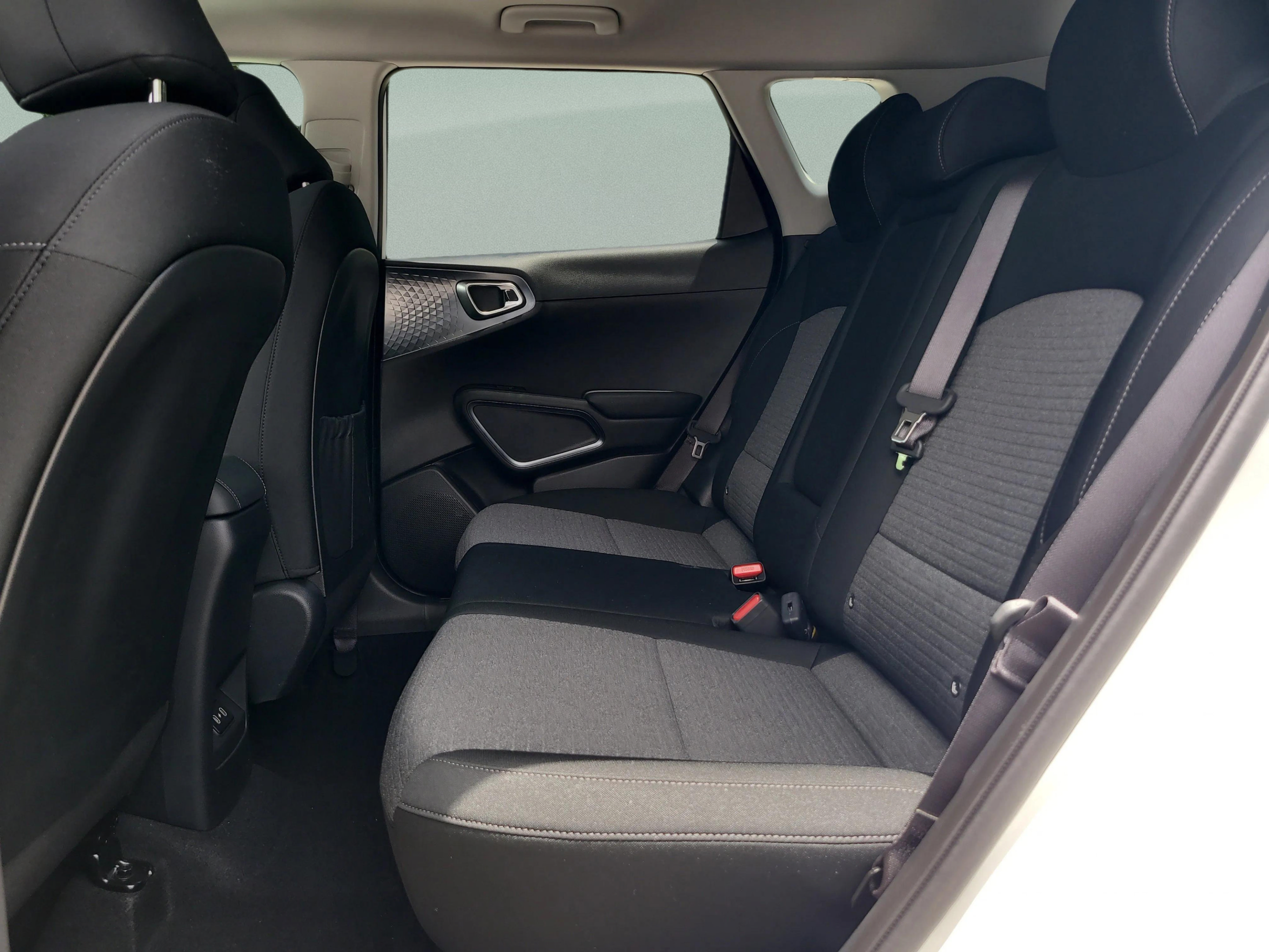 Certified 2025 Kia Soul EX FWD image 29