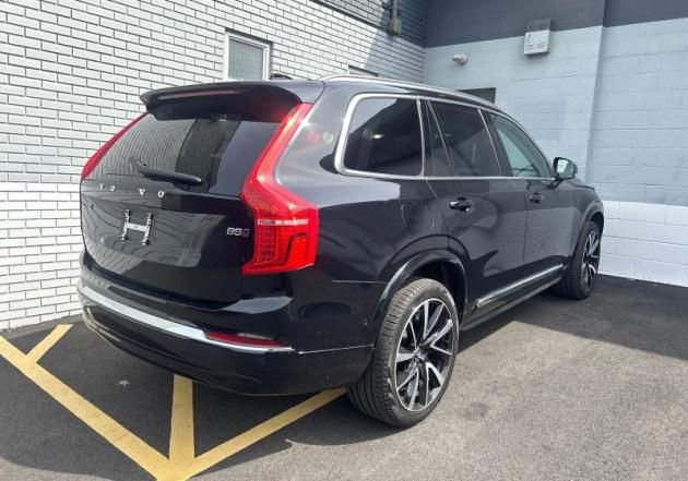 Used 2025 Volvo XC90 B5 Plus AWD/4WD image 4