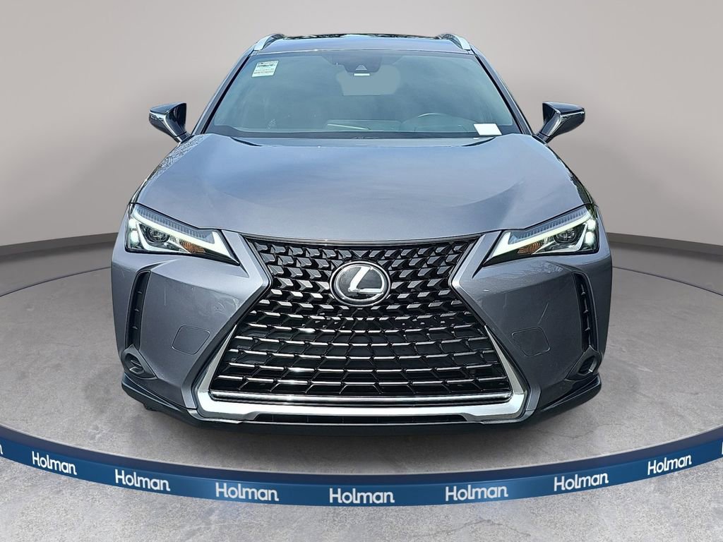 Used 2019 Lexus UX 200 FWD image 3