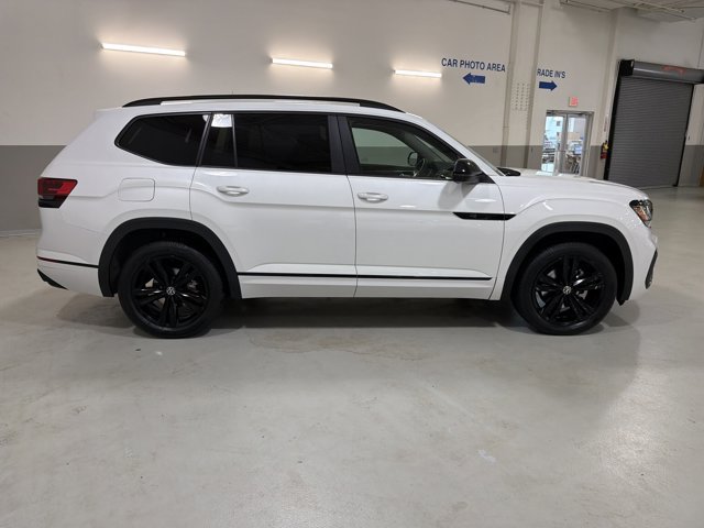 Certified 2023 Volkswagen Atlas SEL R-Line AWD/4WD image 10