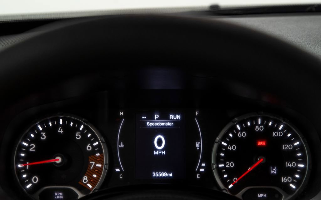 Used 2023 Jeep Renegade Latitude AWD/4WD image 22