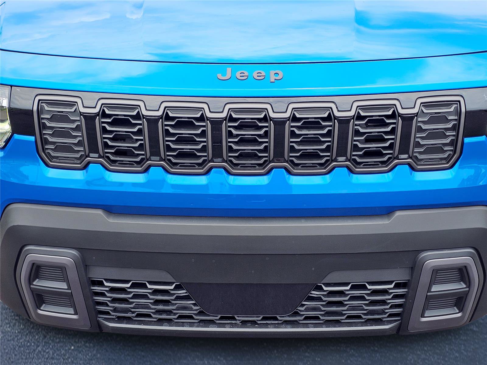 New 2026 Jeep Cherokee Laredo AWD/4WD image 3