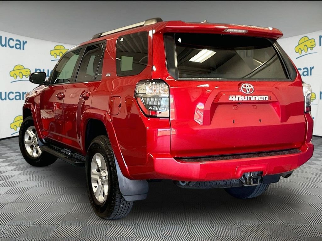 Used 2022 Toyota 4Runner SR5 AWD/4WD image 4