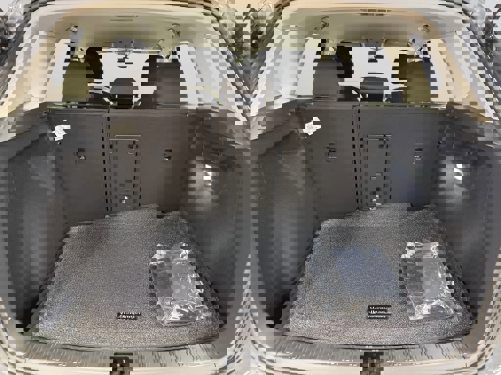 New 2026 Volkswagen Taos S image 9