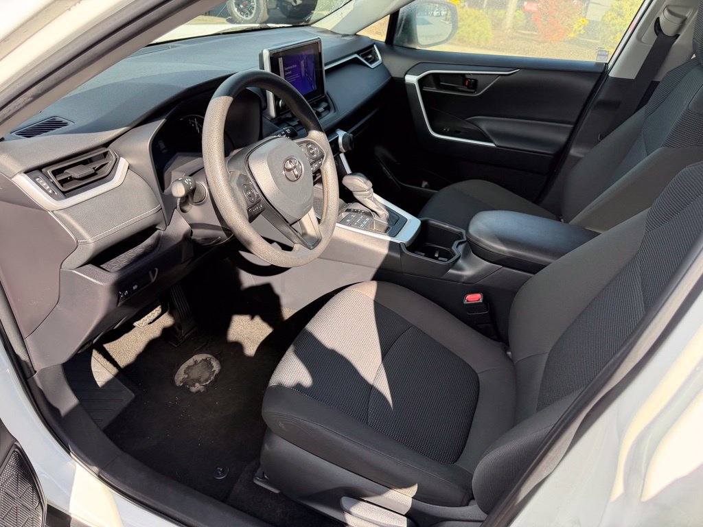 Certified 2025 Toyota RAV4 LE AWD/4WD image 12