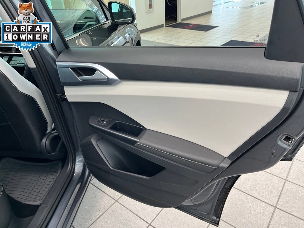 Used 2025 Volkswagen Taos SE AWD/4WD image 20
