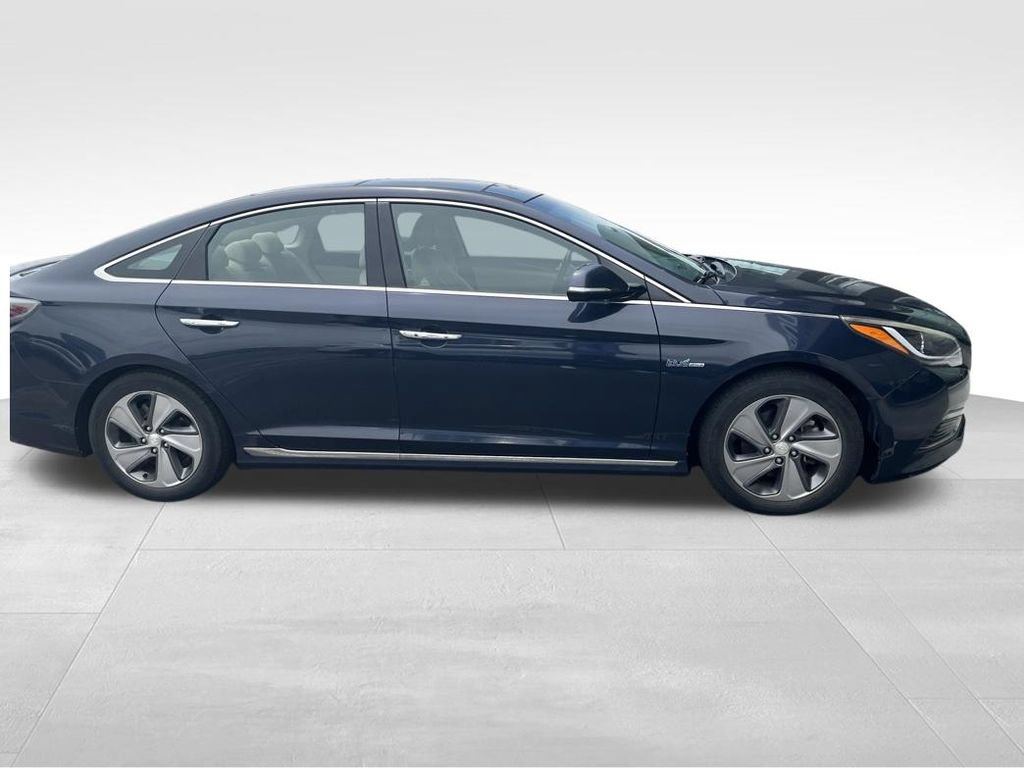 Used 2017 Hyundai Sonata Limited w/ Ultimate Package 02 FWD image 15