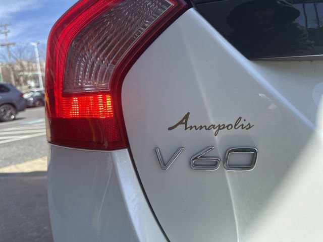 Used 2016 Volvo V60 T5 Platinum image 32