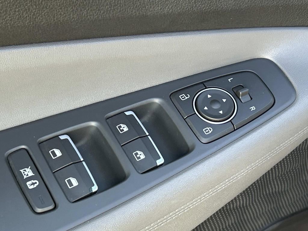 Used 2020 Hyundai Santa Fe SEL image 18