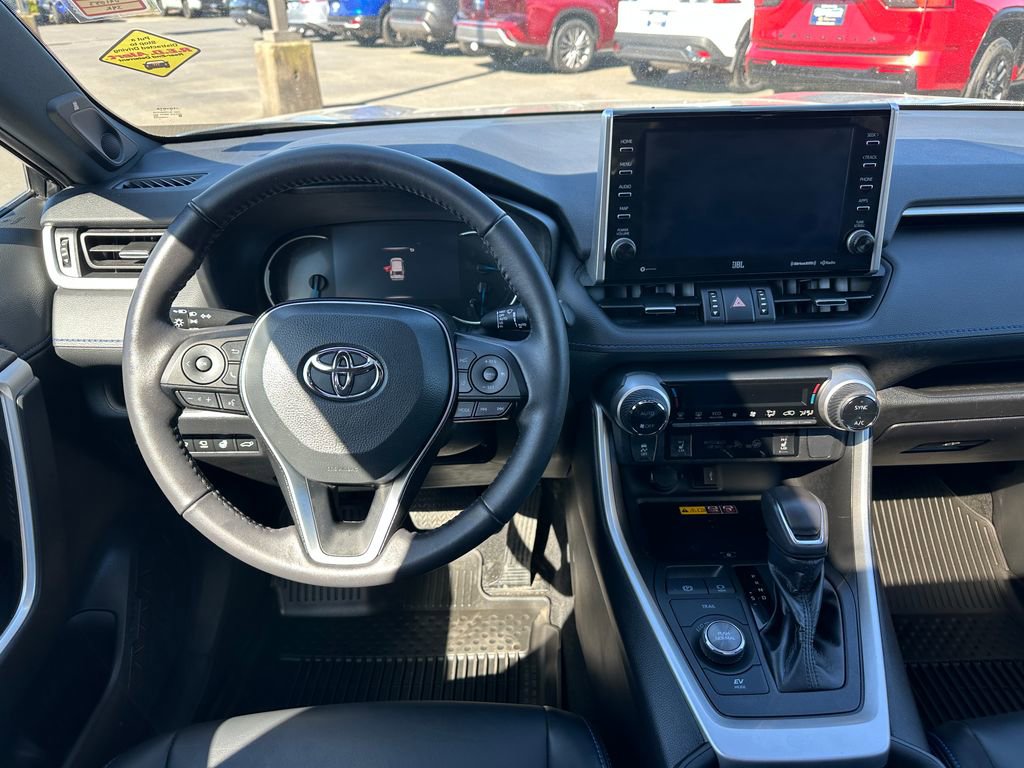 Used 2022 Toyota RAV4 XSE AWD/4WD image 15