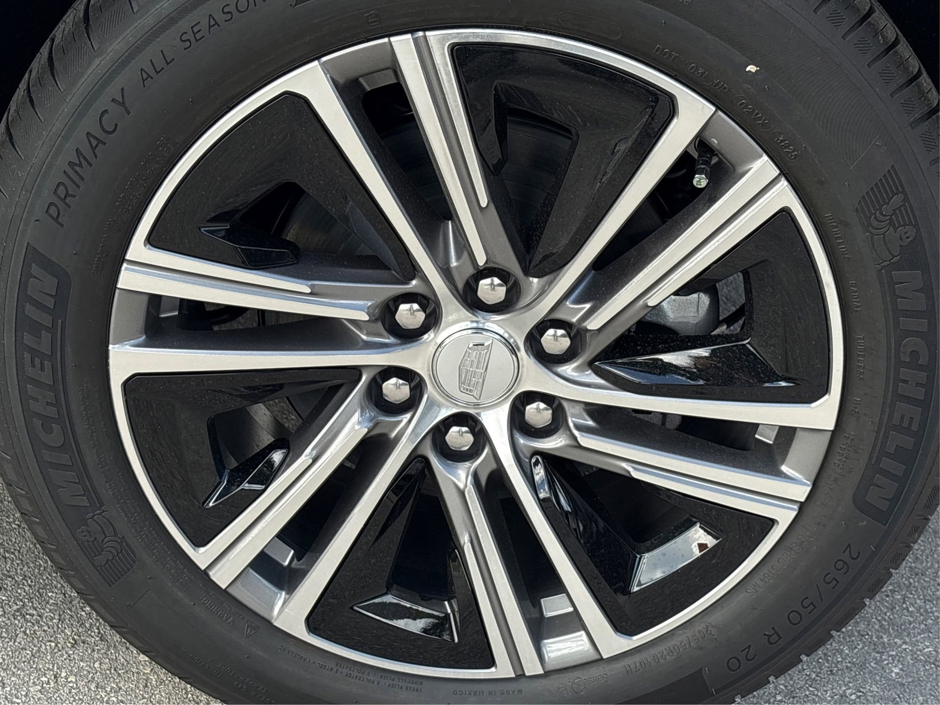 New 2026 Cadillac Lyriq Luxury image 13