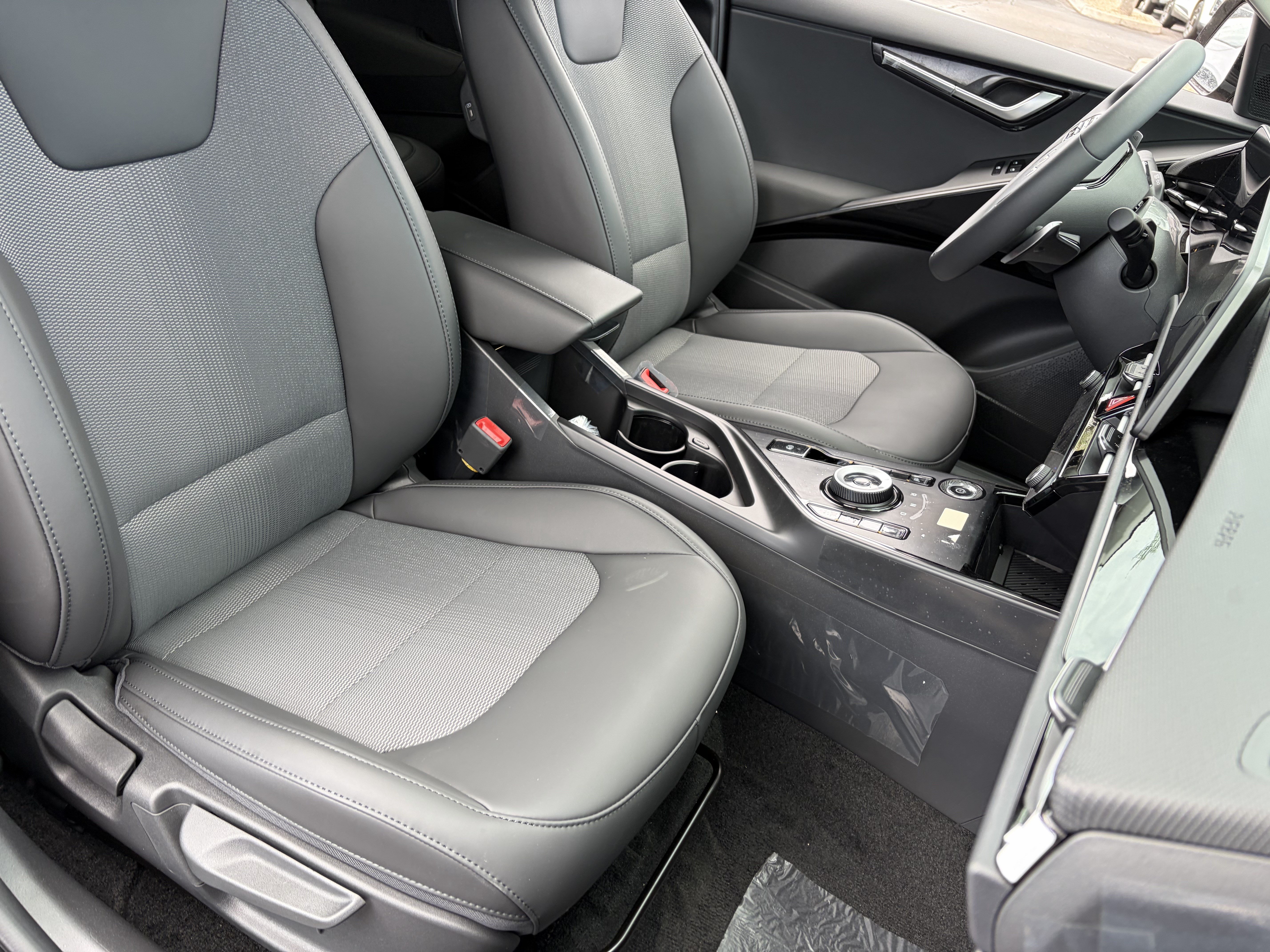 New 2026 Kia Niro Wind FWD image 8