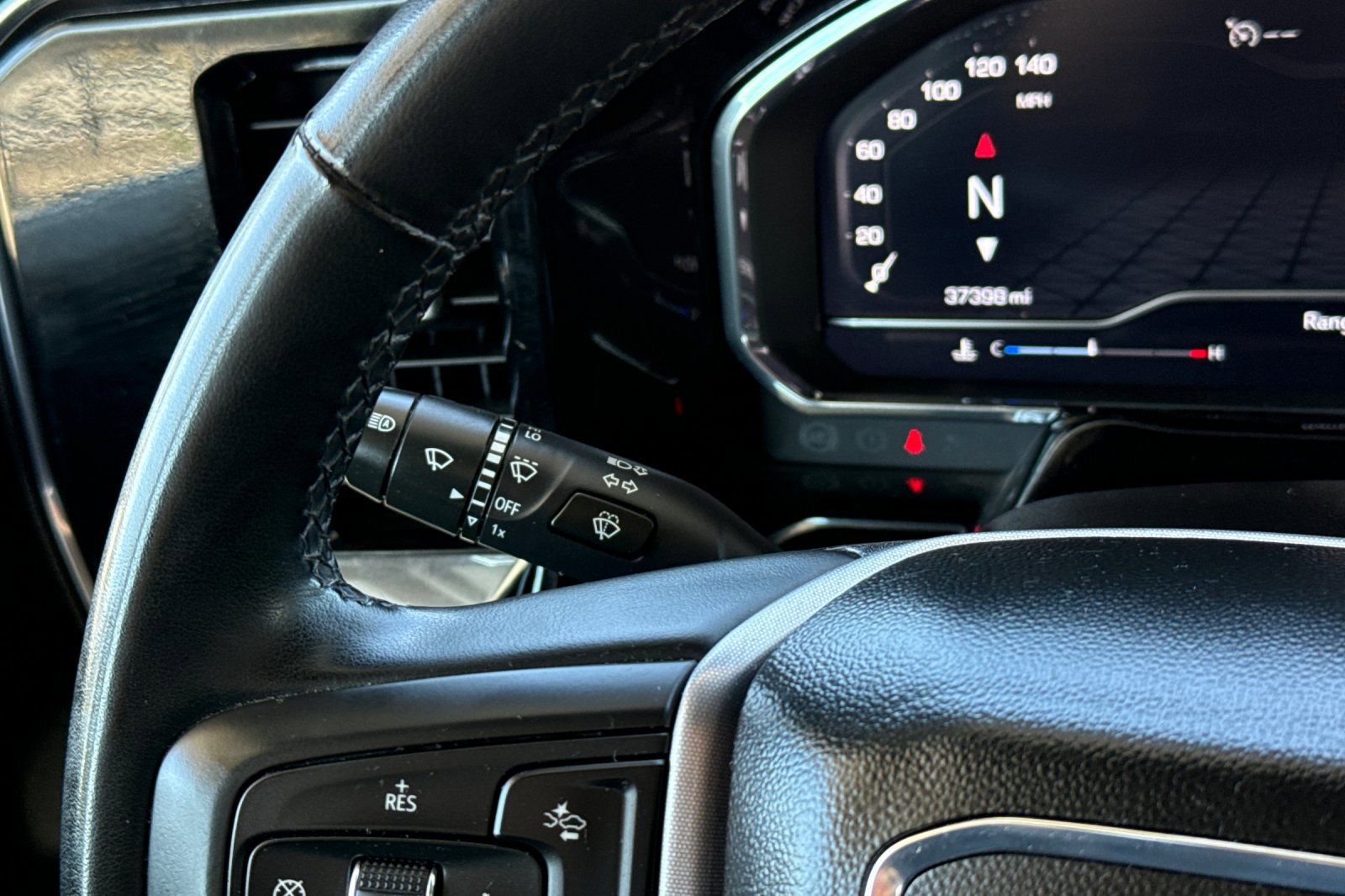 Used 2025 GMC Sierra 1500 SLT image 33