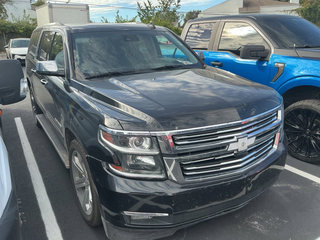 Used 2018 Chevrolet Suburban Premier AWD/4WD image 2