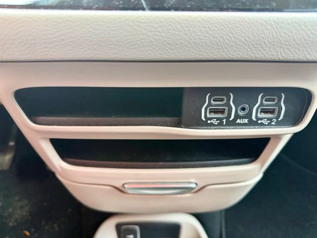 Used 2023 Chrysler Voyager LX image 38