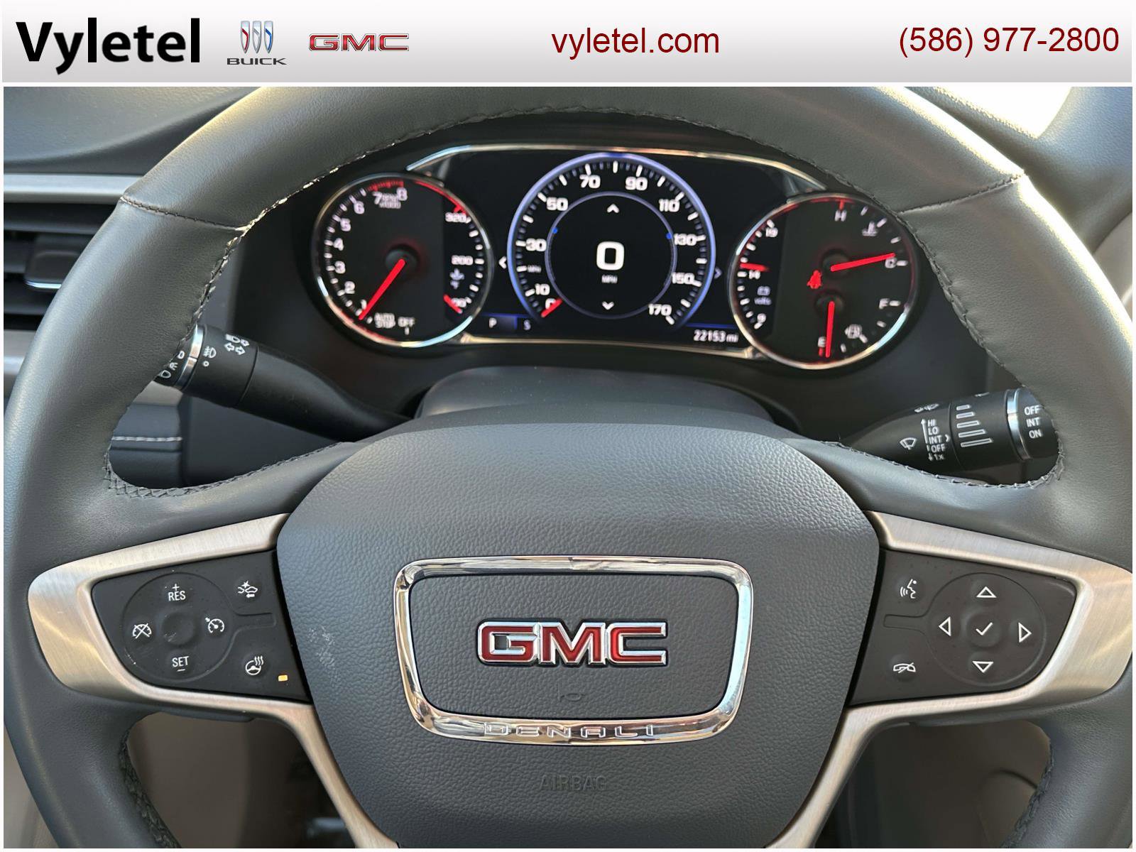 Used 2023 GMC Acadia Denali w/ Denali Technology Package image 23